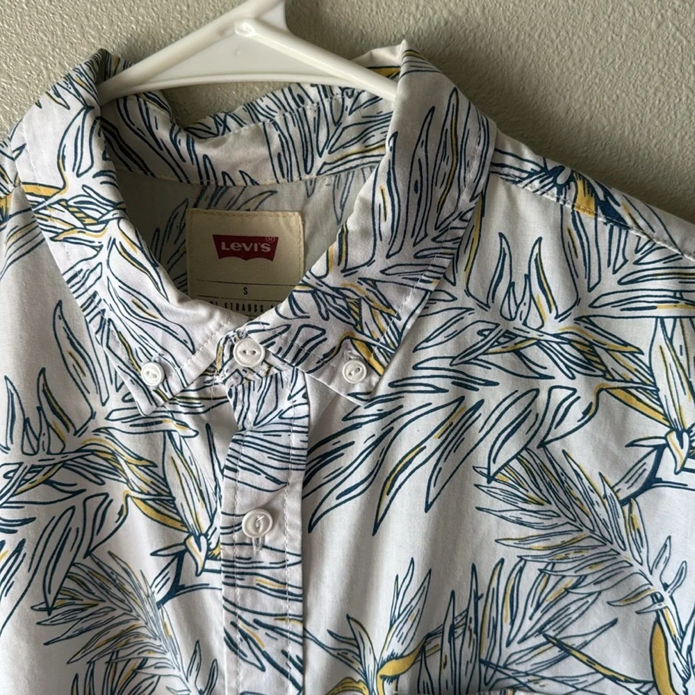 Levi's Men's Leaf Print‎ Shirt - White and Yellow button up/down